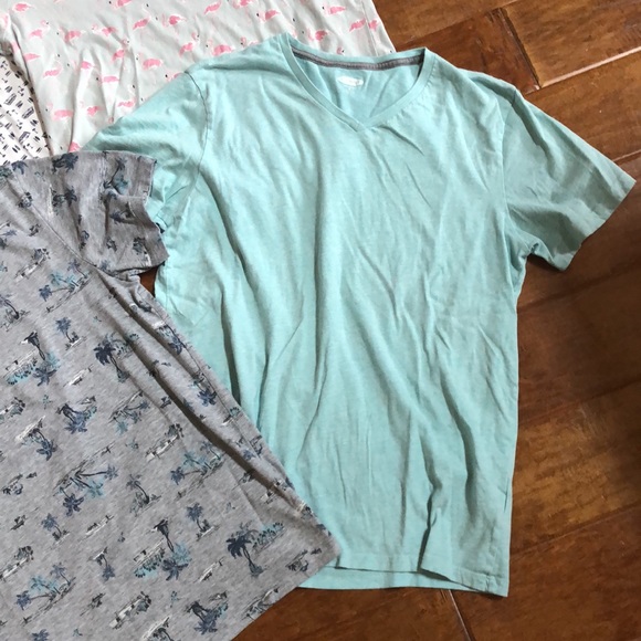 GAP Old Navy Men’s Medium Soft Summer Tee Shirt Tops LOT OF 4 - Picture 3 of 13